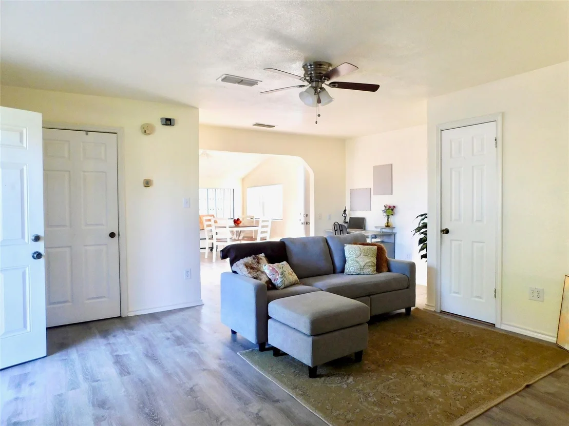 Photo of 31 Rogers Circle