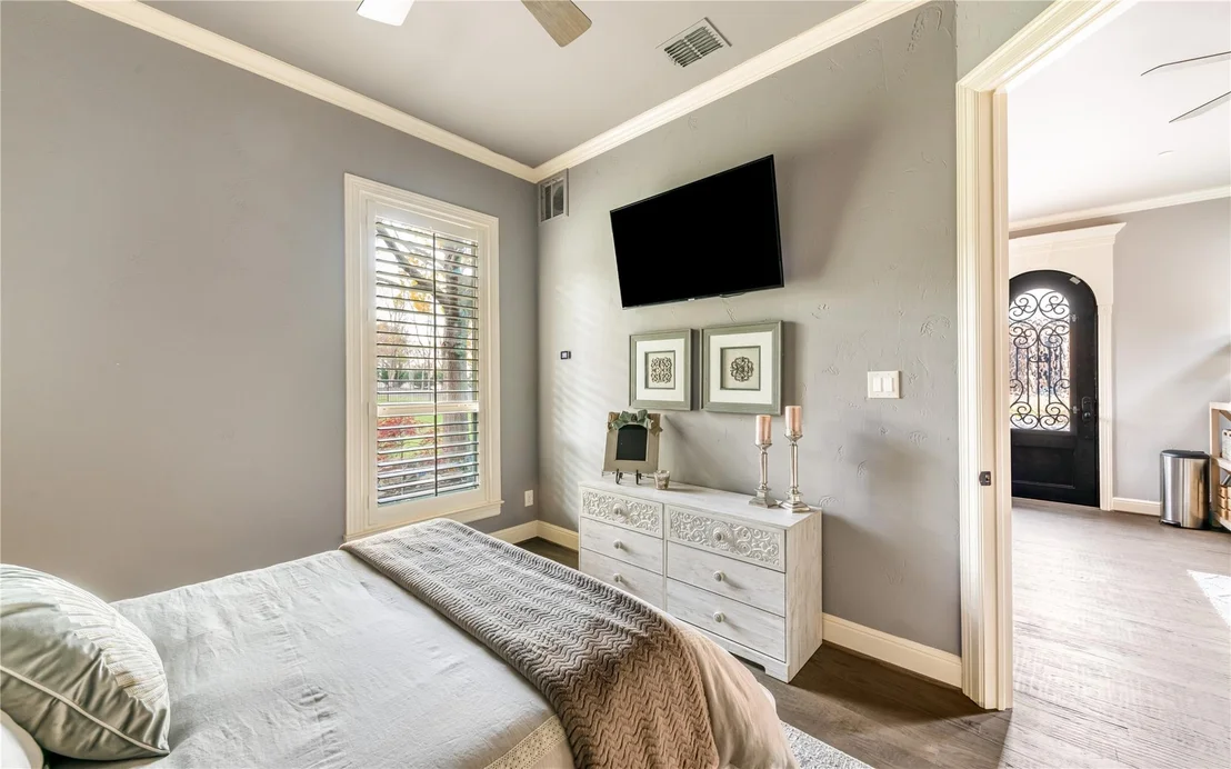 Photo of 2656 Twelve Oaks Lane