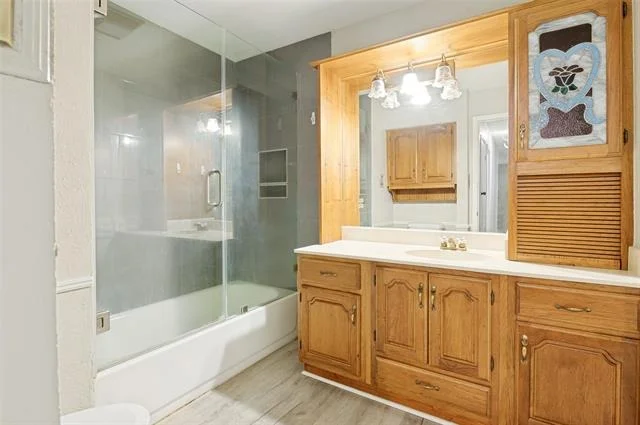 Photo of 2605 Hollywood Drive