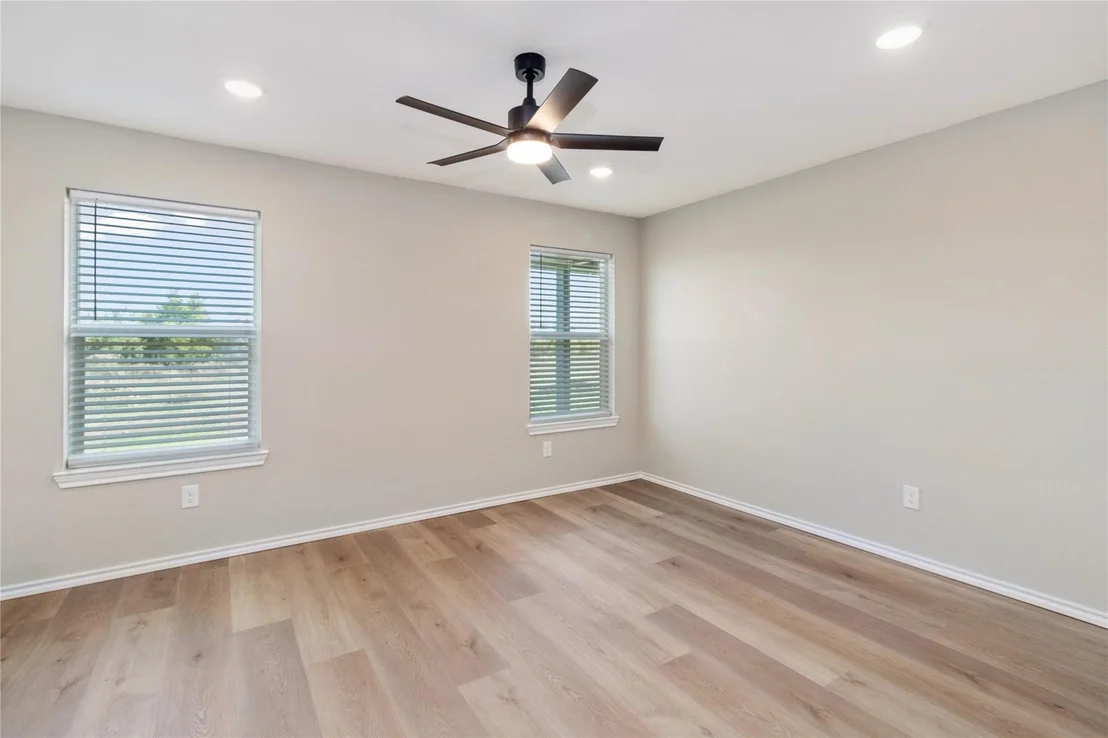 Photo of 807 Bella Blvd Street