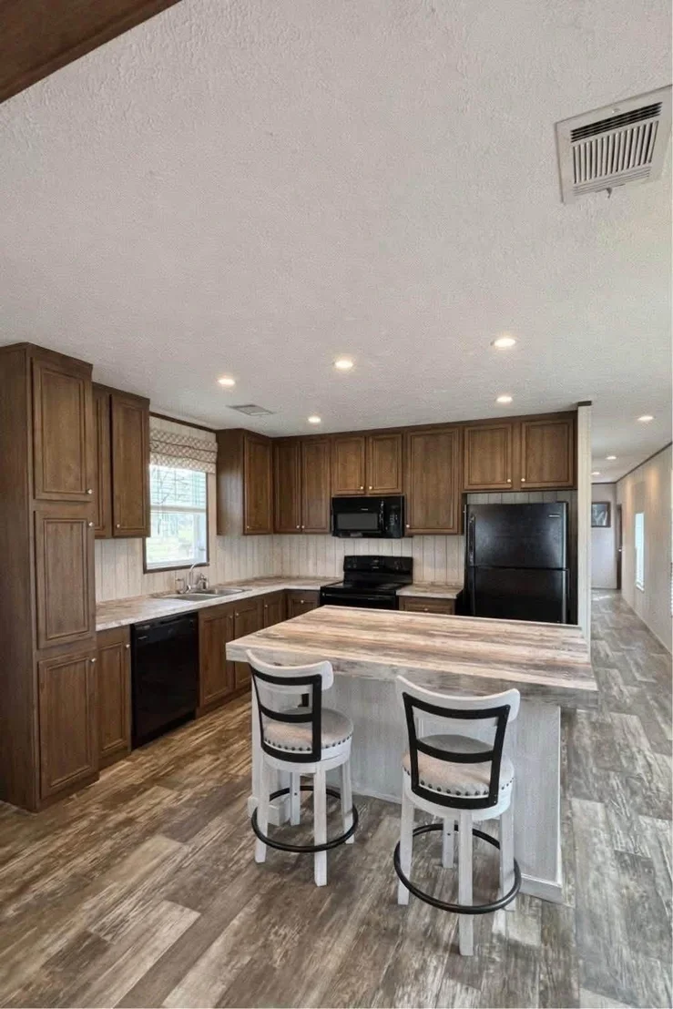 Photo of 750 Waterfront Row