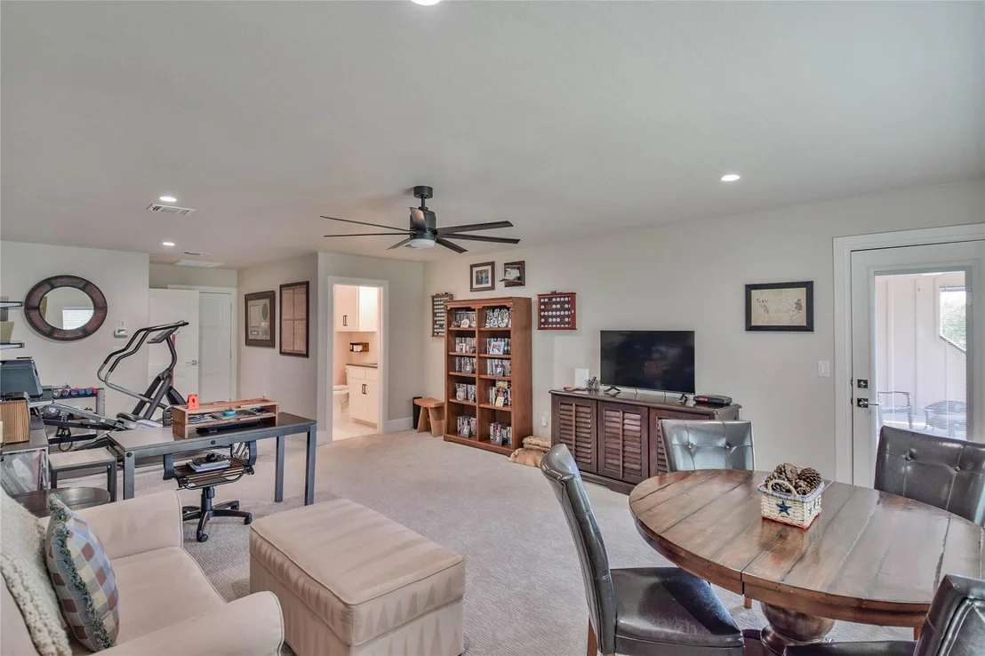 Photo of 8021 White Drive