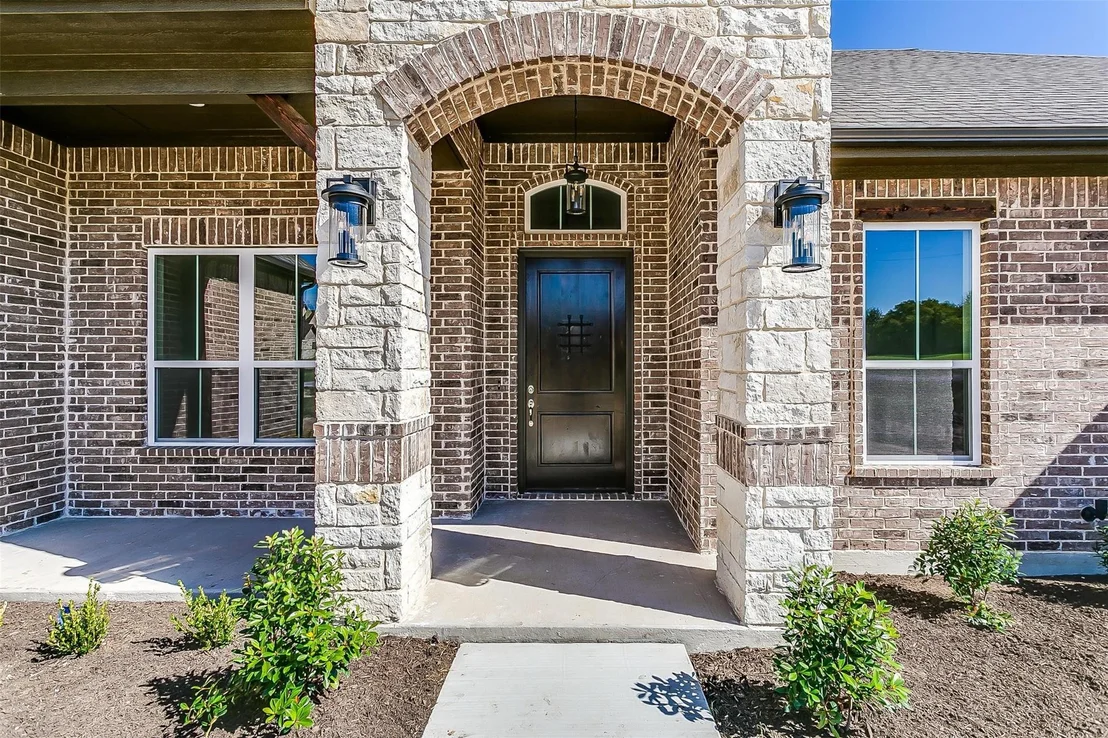 Photo of 1014 Gonzollas Road