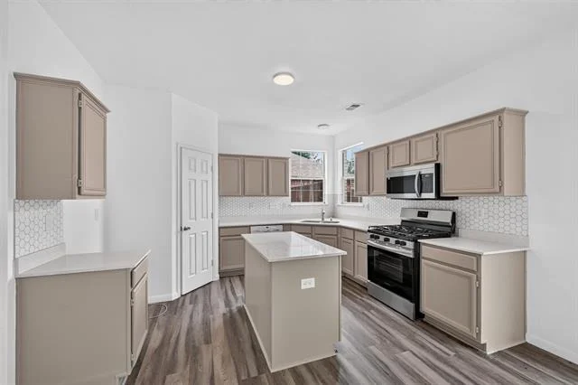 Photo of 836 Snapdragon Lane