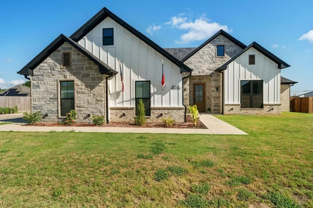 Photo of 16139 Eagle Lane