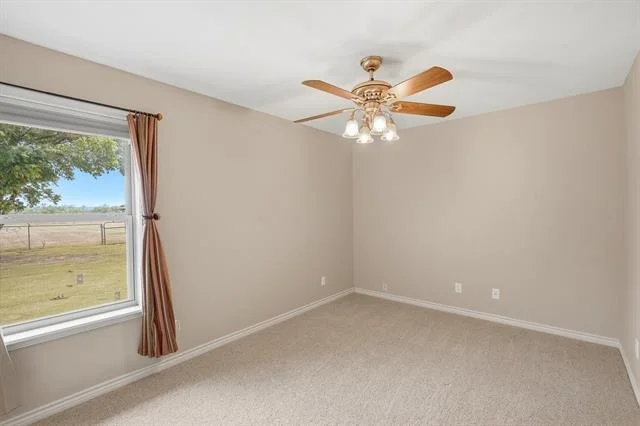 Photo of 165 Sanford Lane
