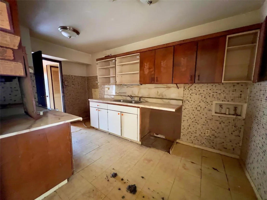 Photo of 3909 Cambridge Drive