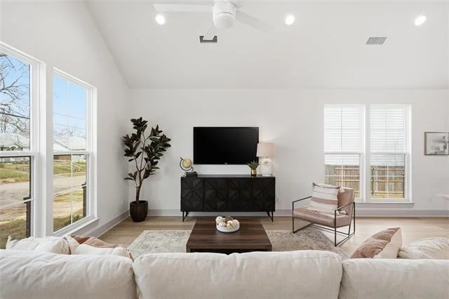 Photo of 538 Proctor Avenue