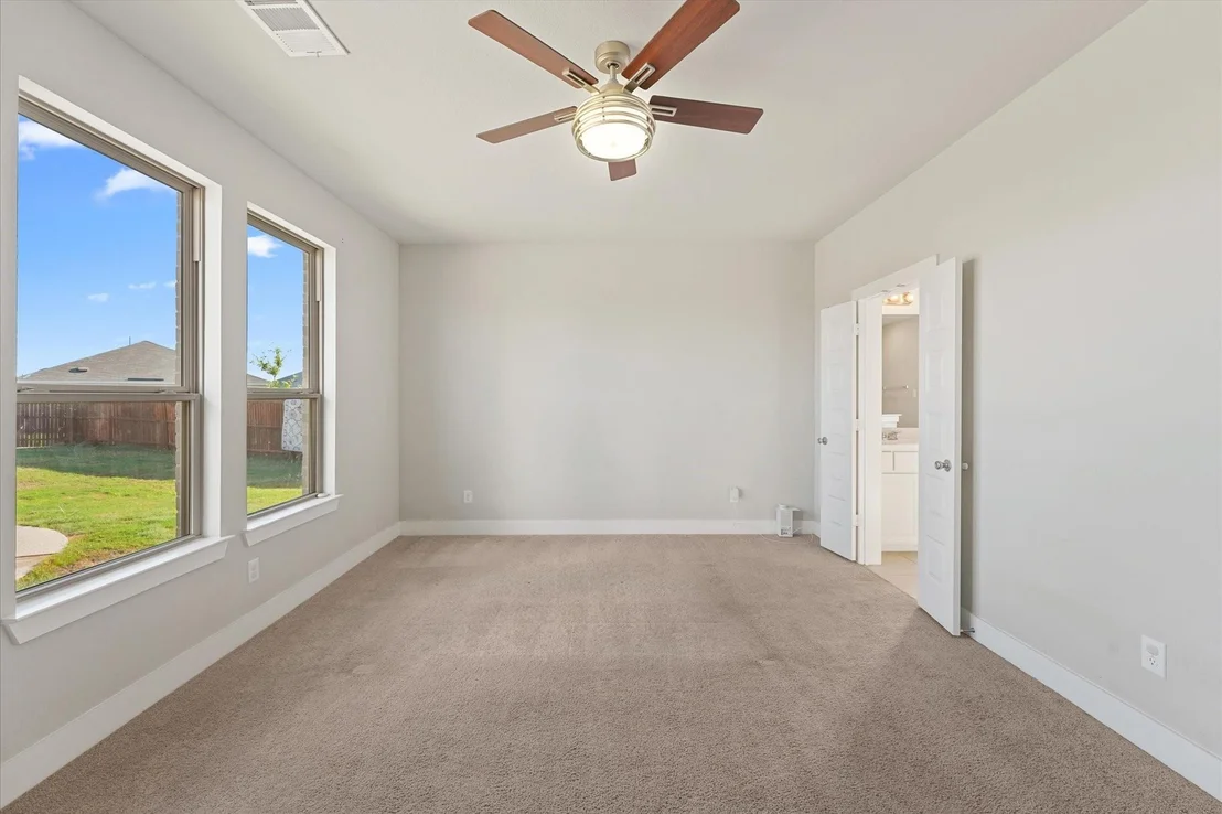 Photo of 2044 Longbridge Road