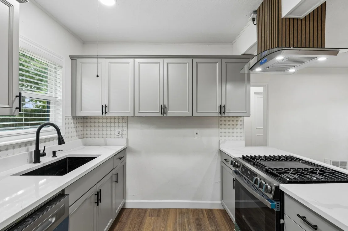 Photo of 1540 Murray Drive