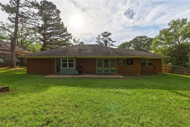 Photo of 10203 Crestview Drive