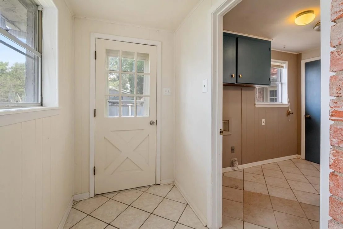 Photo of 100 W Oak Acres Drive
