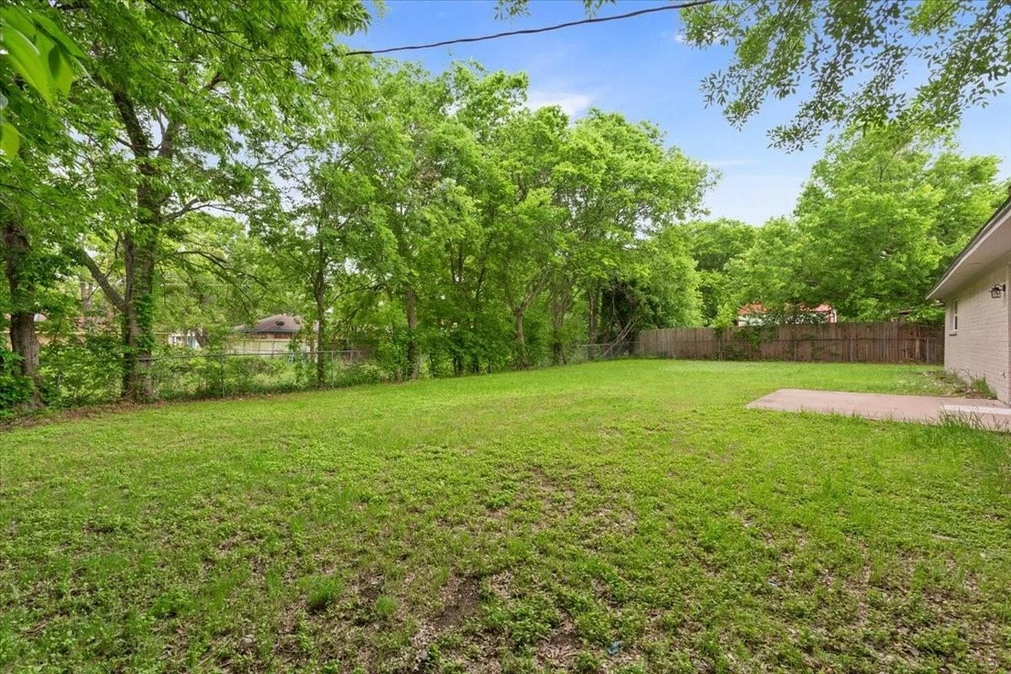 Photo of 329 Applewood Lane