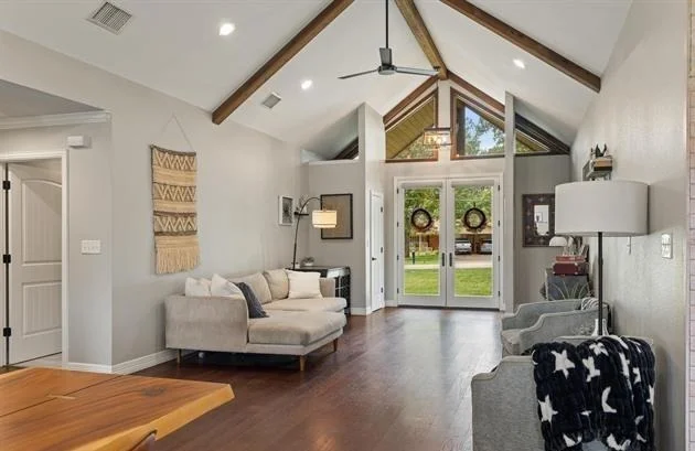 Photo of 237 E Hideaway