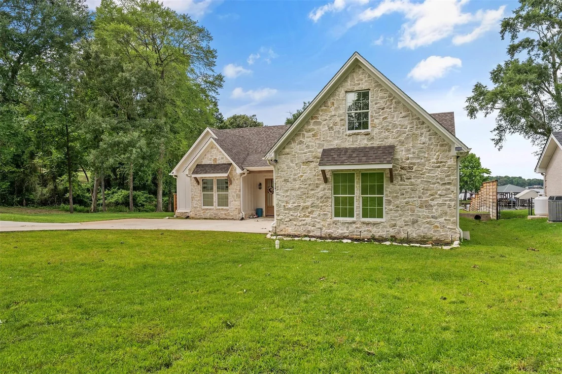 Photo of 16837 Wilson