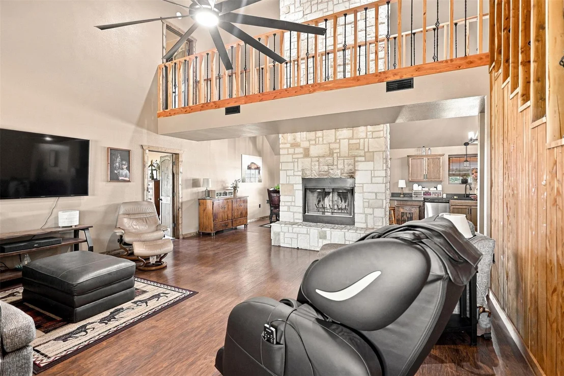 Photo of 1108 County Road 4360