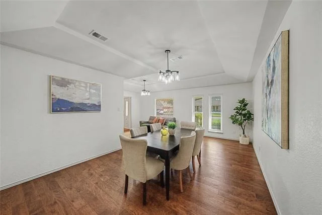 Photo of 2415 Lakeview Circle