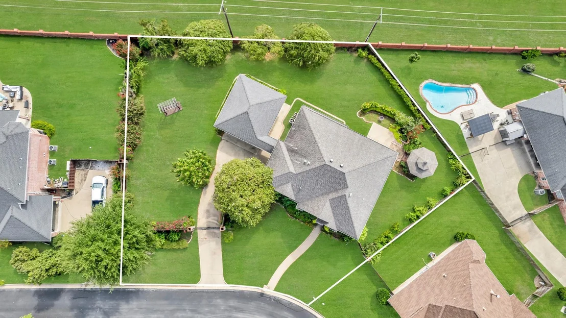 Photo of 5718 Gloucester Drive