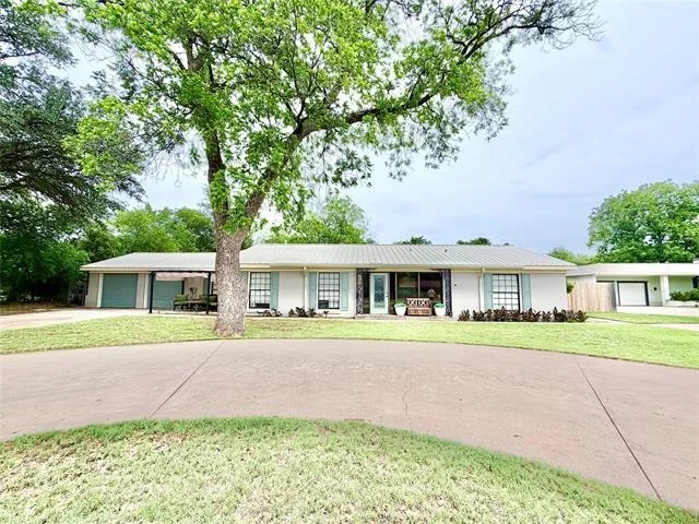 Photo of 809 S Leggett Drive
