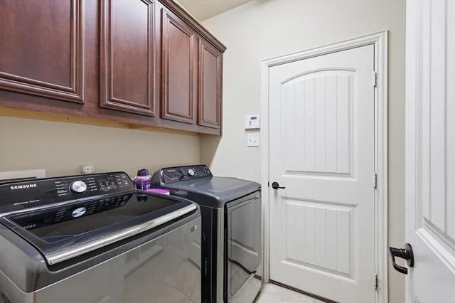 Photo of 1029 Albany Drive