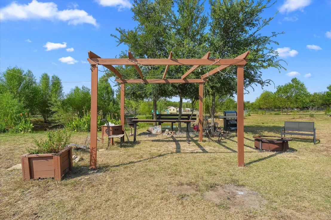 Photo of 217 County Road 1001