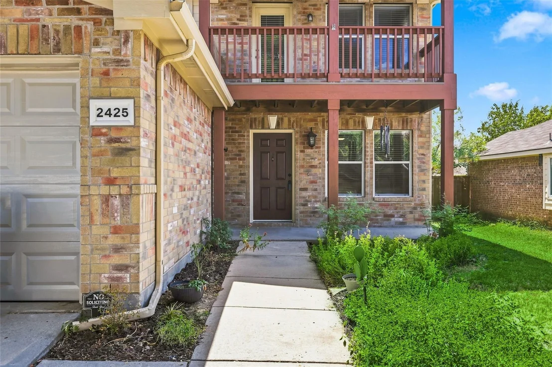Photo of 2425 Glenhaven Drive