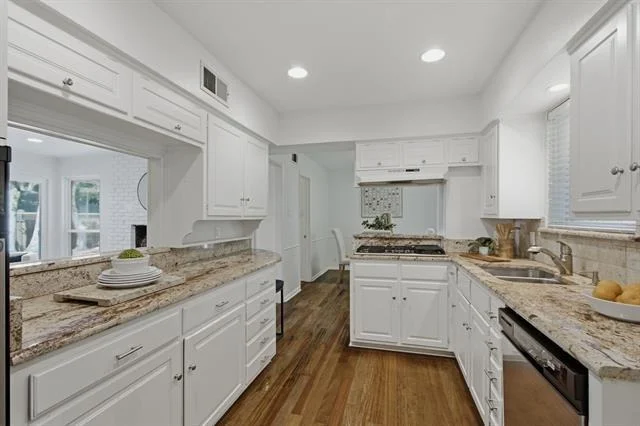 Photo of 939 Blue Lake Circle