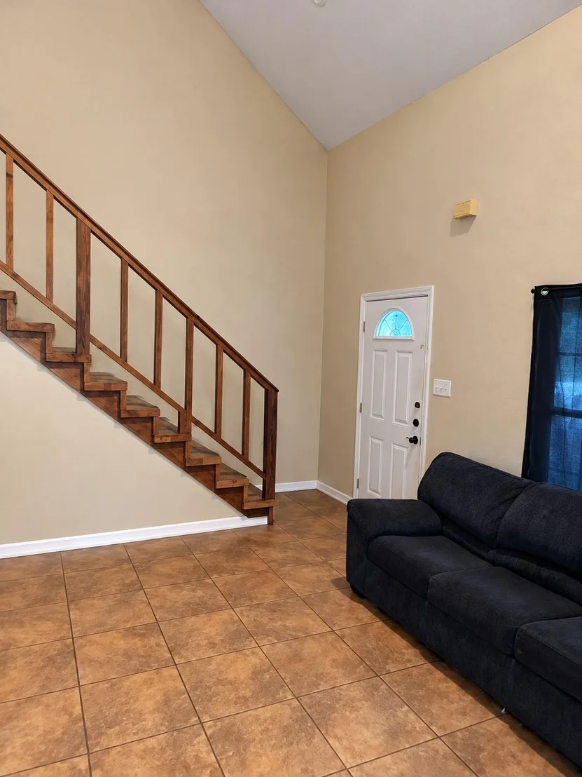 Photo of 1017 W 3rd Street