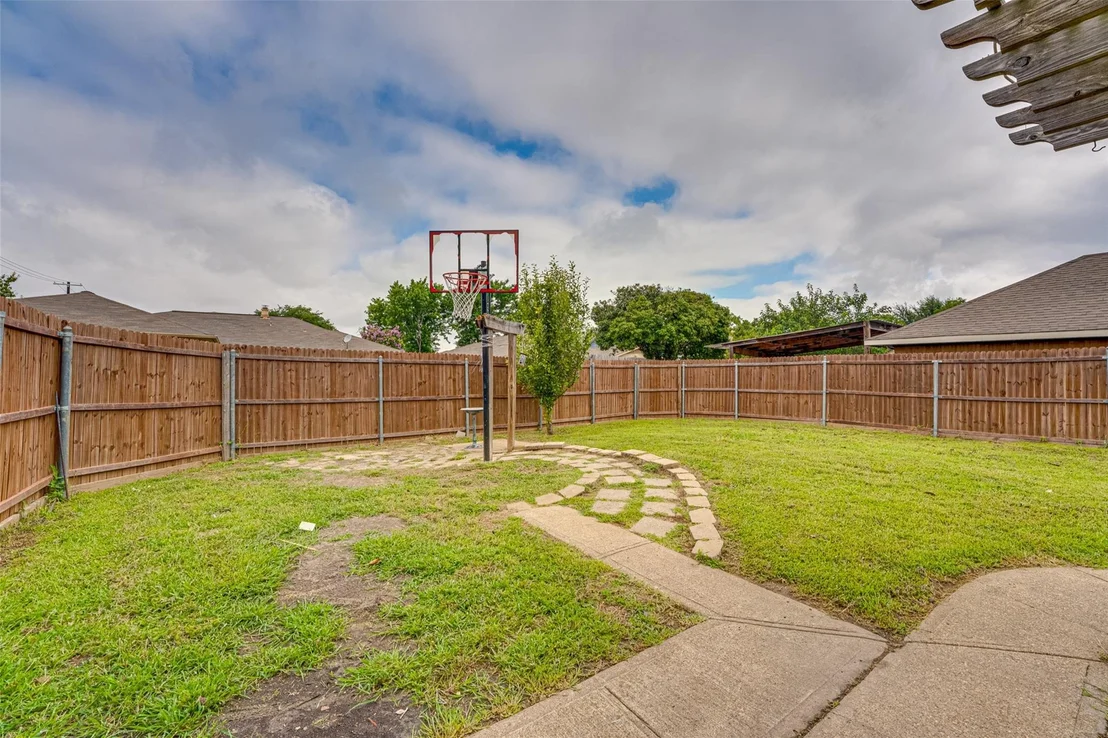 Photo of 917 Meadowgate Drive