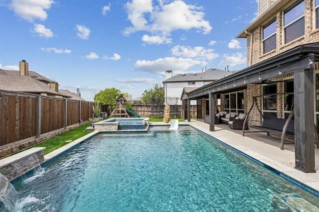 Photo of 1504 Grove Drive
