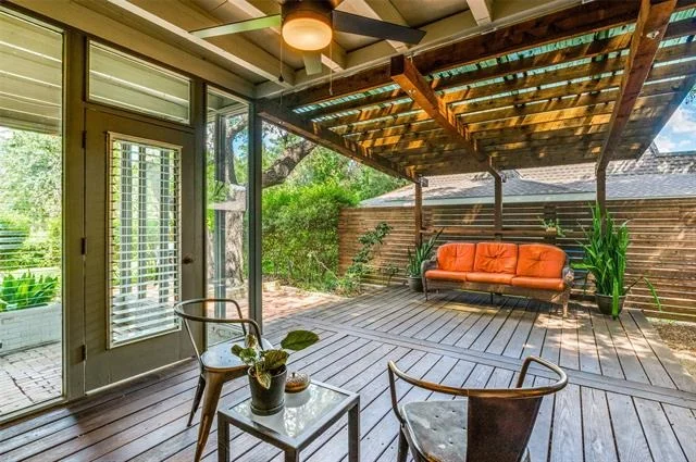 Photo of 6652 Talbot Parkway