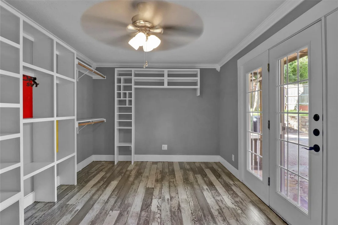 Photo of 2706 Oak Cliff Lane