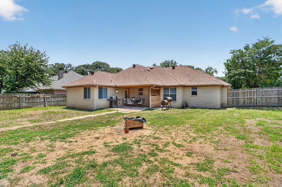 Photo of 1801 Rayna Drive
