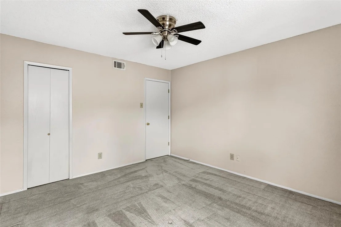 Photo of 3302 Ivanhoe Lane