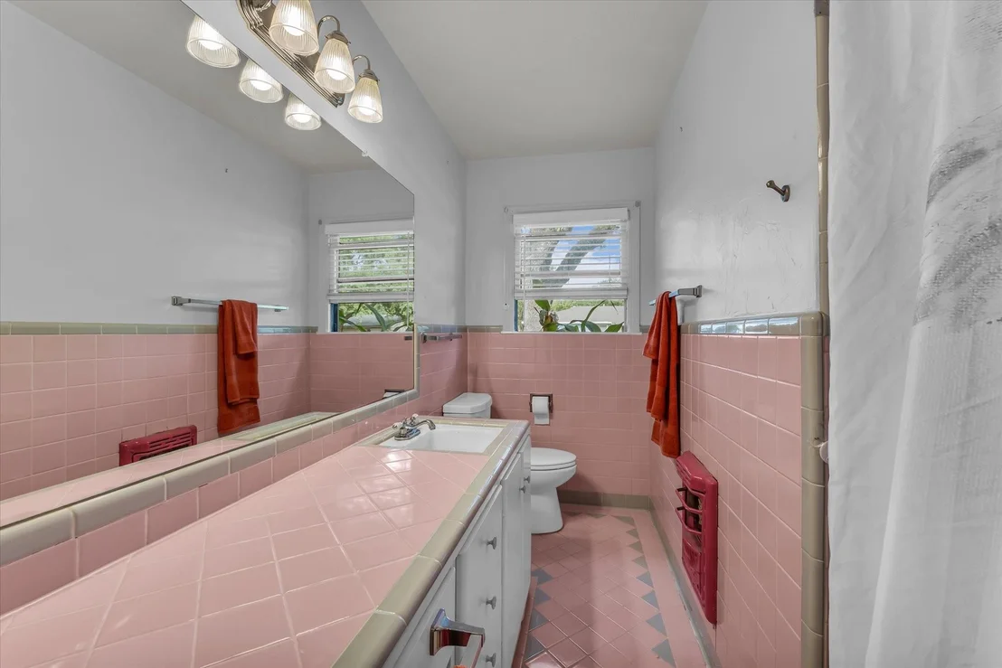 Photo of 1837 Northcrest Drive
