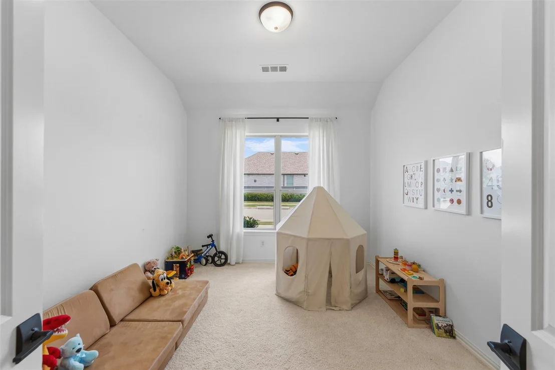 Photo of 6012 Mapleshade Way