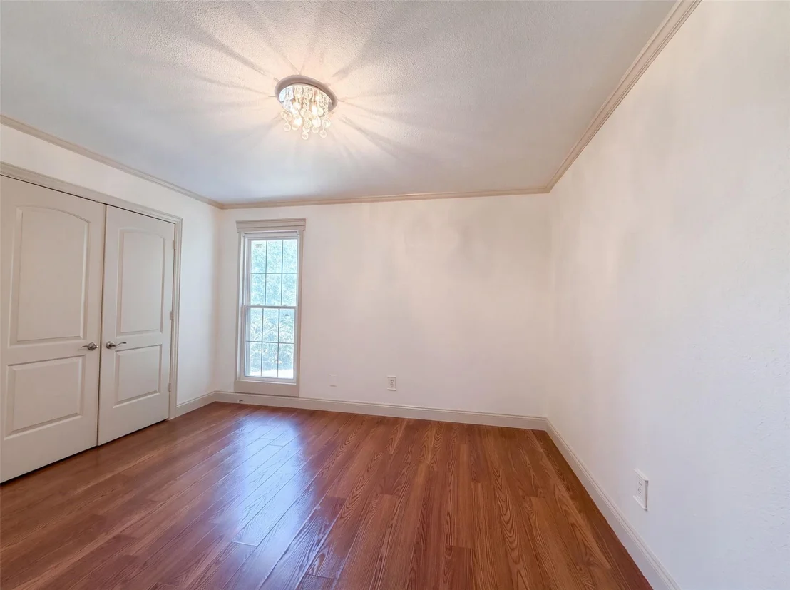 Photo of 6315 Meadow Glen Drive