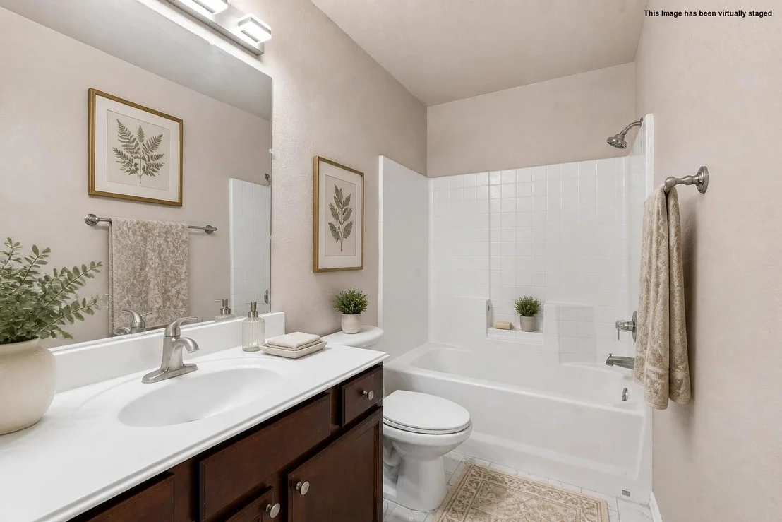 Photo of 1720 Lakeway Drive