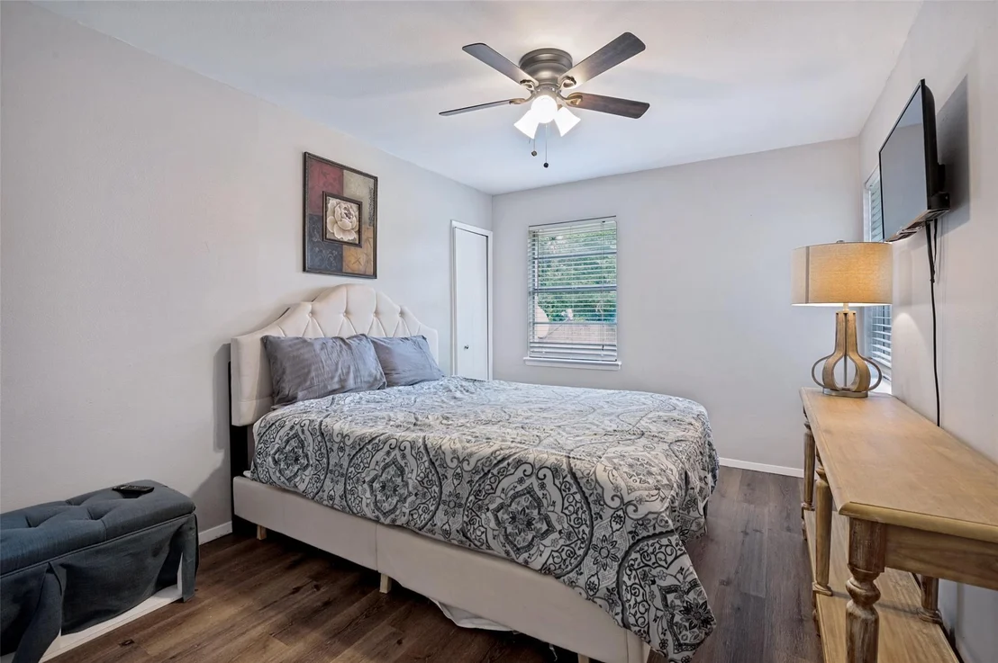 Photo of 1404 Timberlake Circle