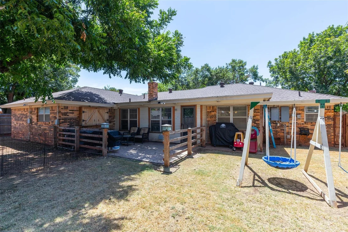 Photo of 4002 Ligustrum Drive