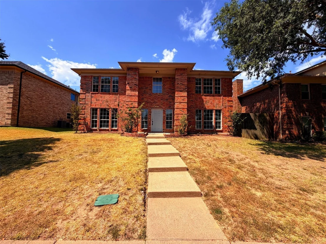Photo of 2405 Waterloo Lane
