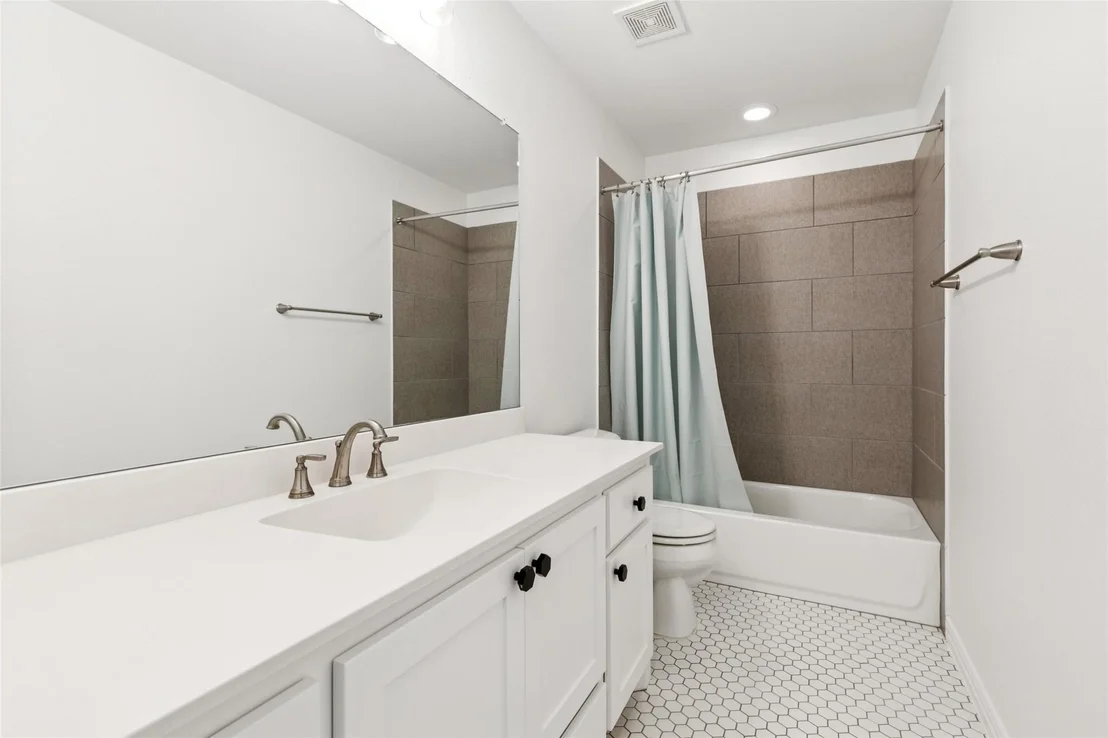 Photo of 3851 Freeman Way