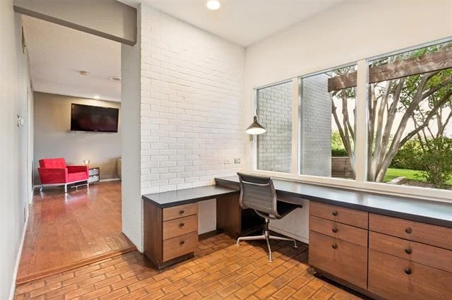 Photo of 6652 Talbot Parkway