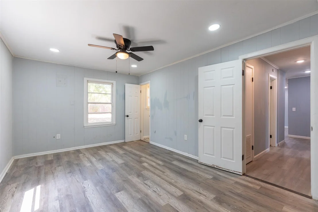 Photo of 2142 N Mockingbird Lane
