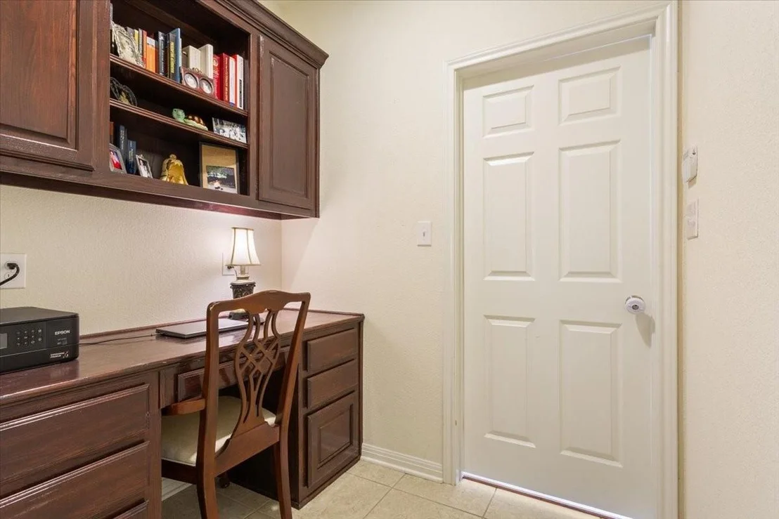 Photo of 900 Queen Elizabeth Drive
