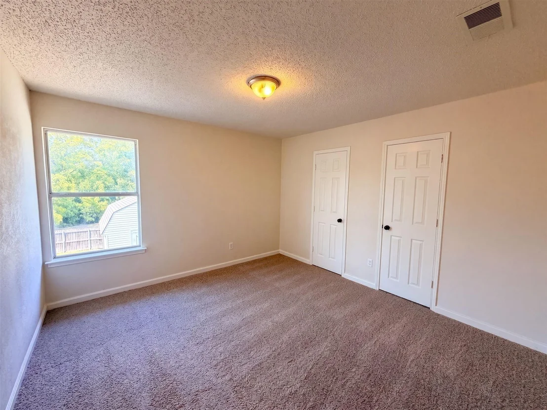 Photo of 2405 Waterloo Lane