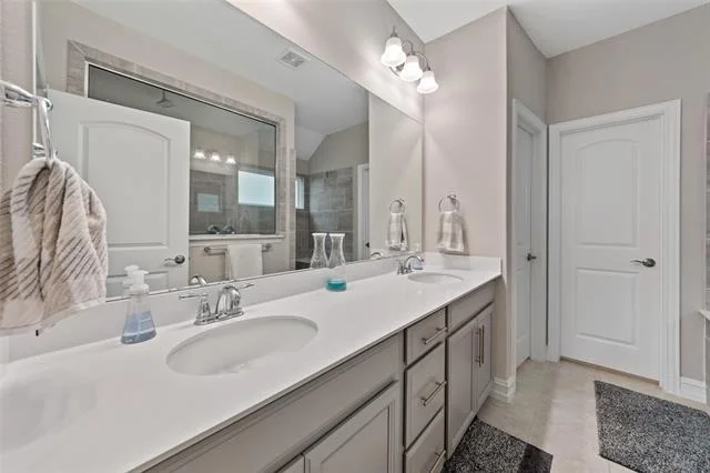 Photo of 3833 Bennett Trail