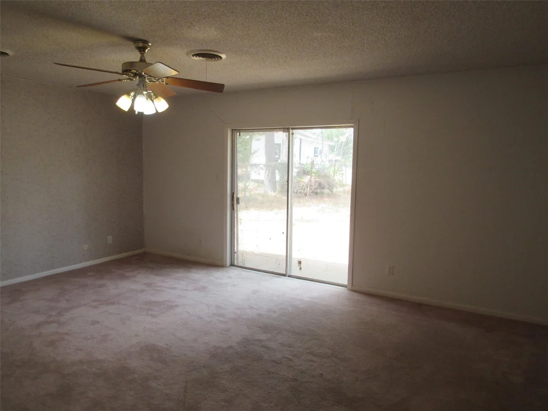 Photo of 423 W Anders Street