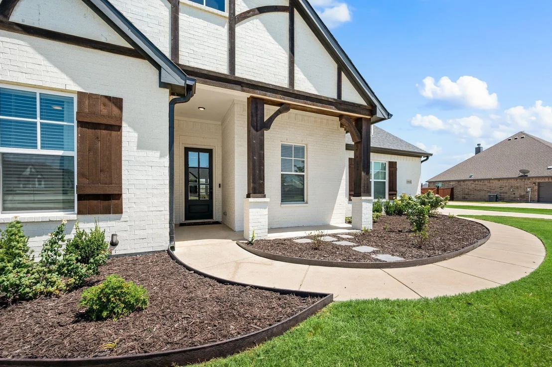 Photo of 8908 Lazy Oak Drive