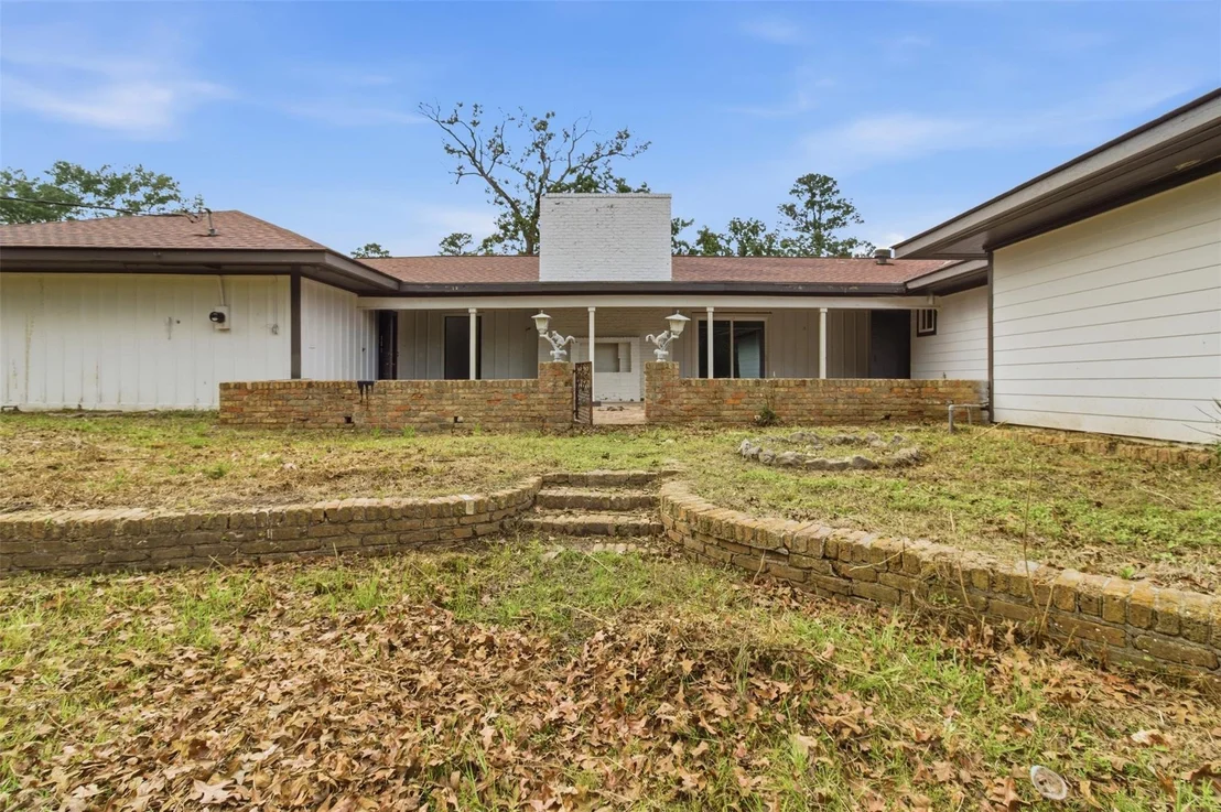 Photo of 325 Sunset Boulevard